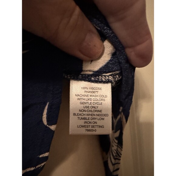 Liz Claiborne Women’s 0X Blue Leaf Floral Shirt Blouse Top EUC - Picture 5 of 5